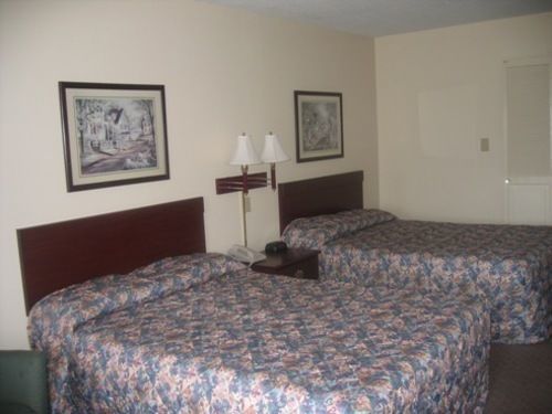 Coshocton Country Squire Inn And Suites מראה חיצוני תמונה