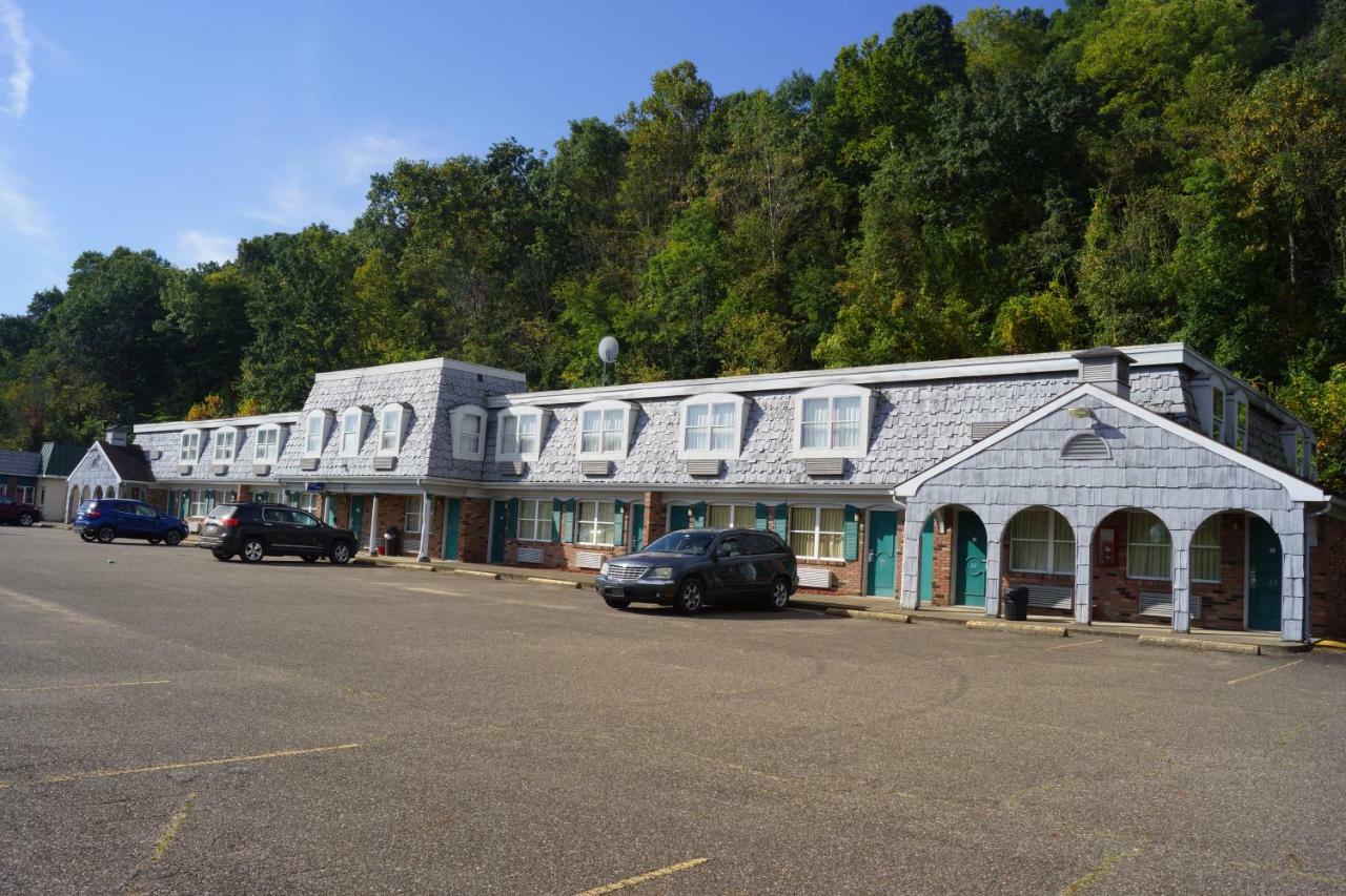 Coshocton Country Squire Inn And Suites מראה חיצוני תמונה